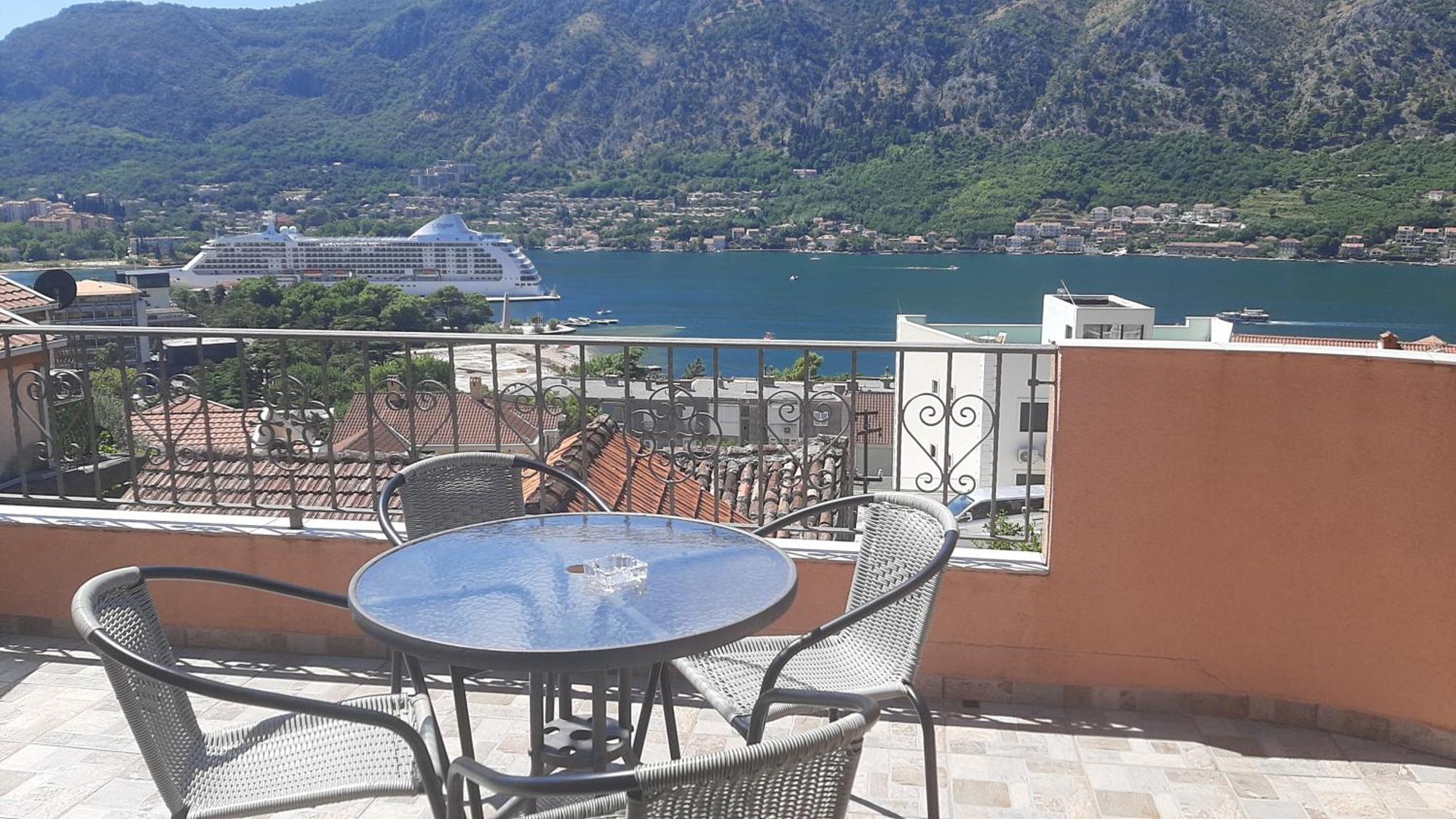 Apartments Krivokapic Котор Екстериор снимка